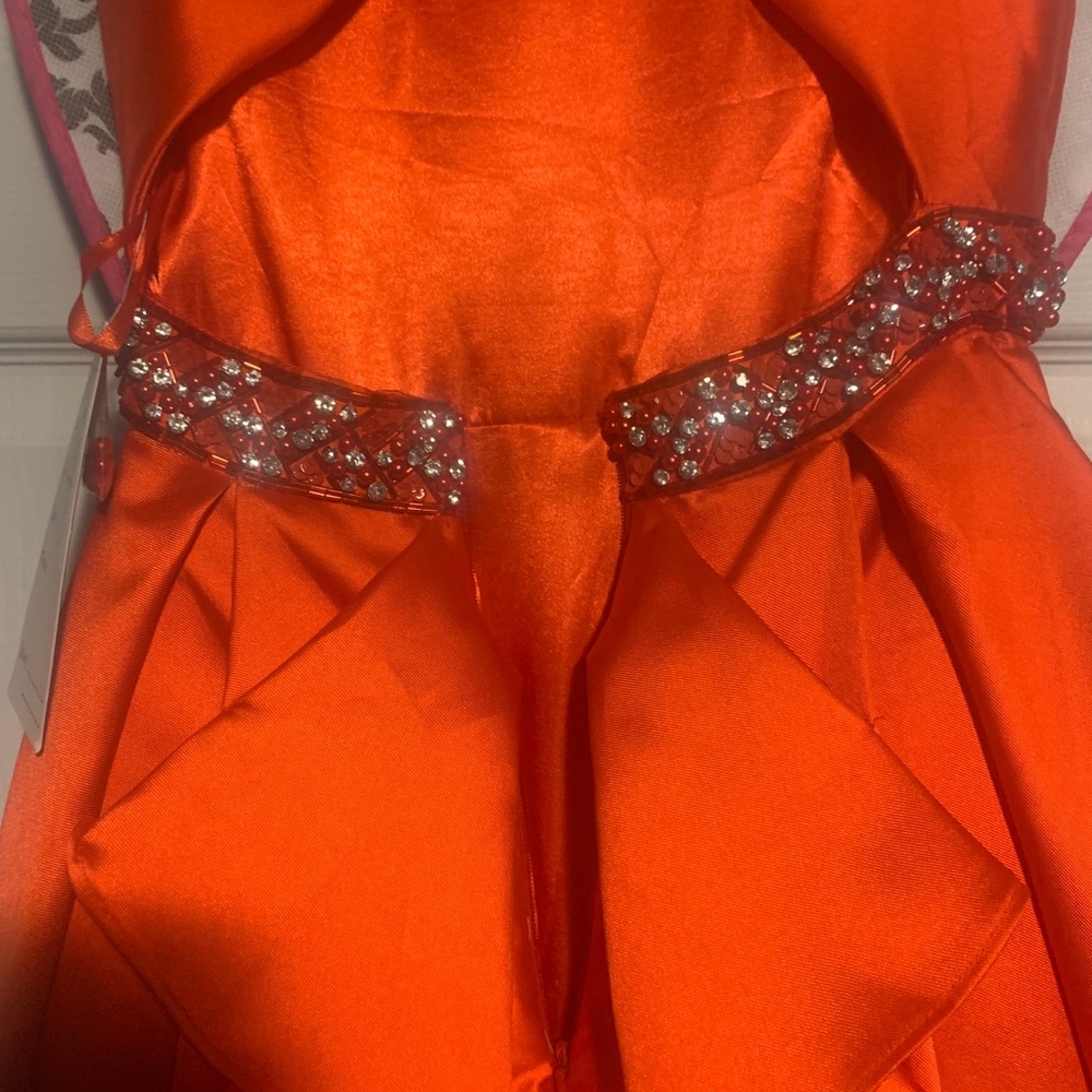 Dress - Picture 4 of 7